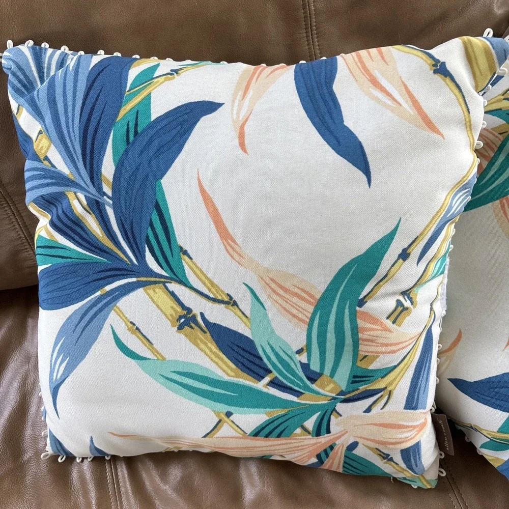 allen + roth Floral Off-white Square Summer Tropical Throw Pillows Lot of‎ 2 EUC